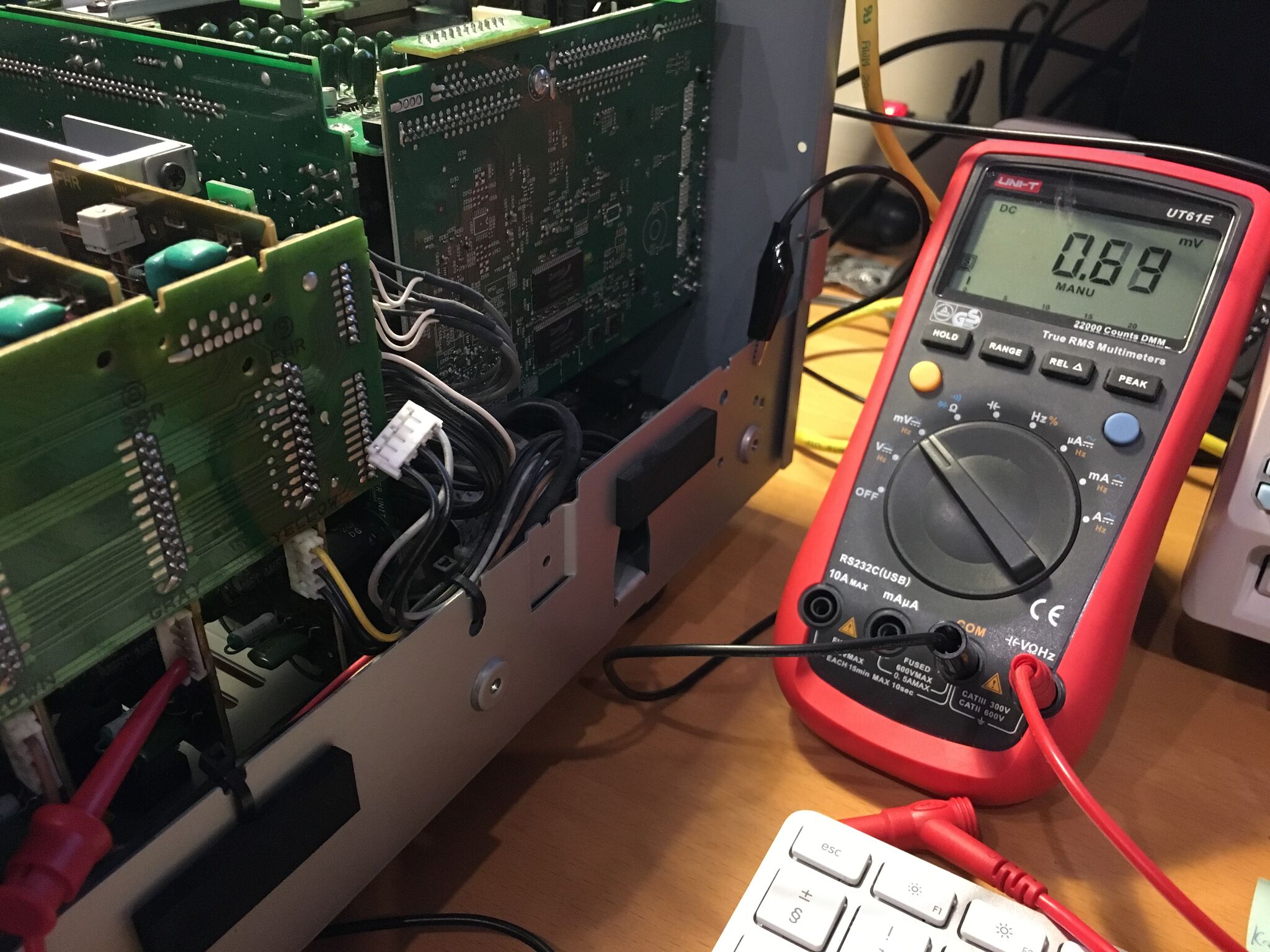 Measuring DC on speaker outputs