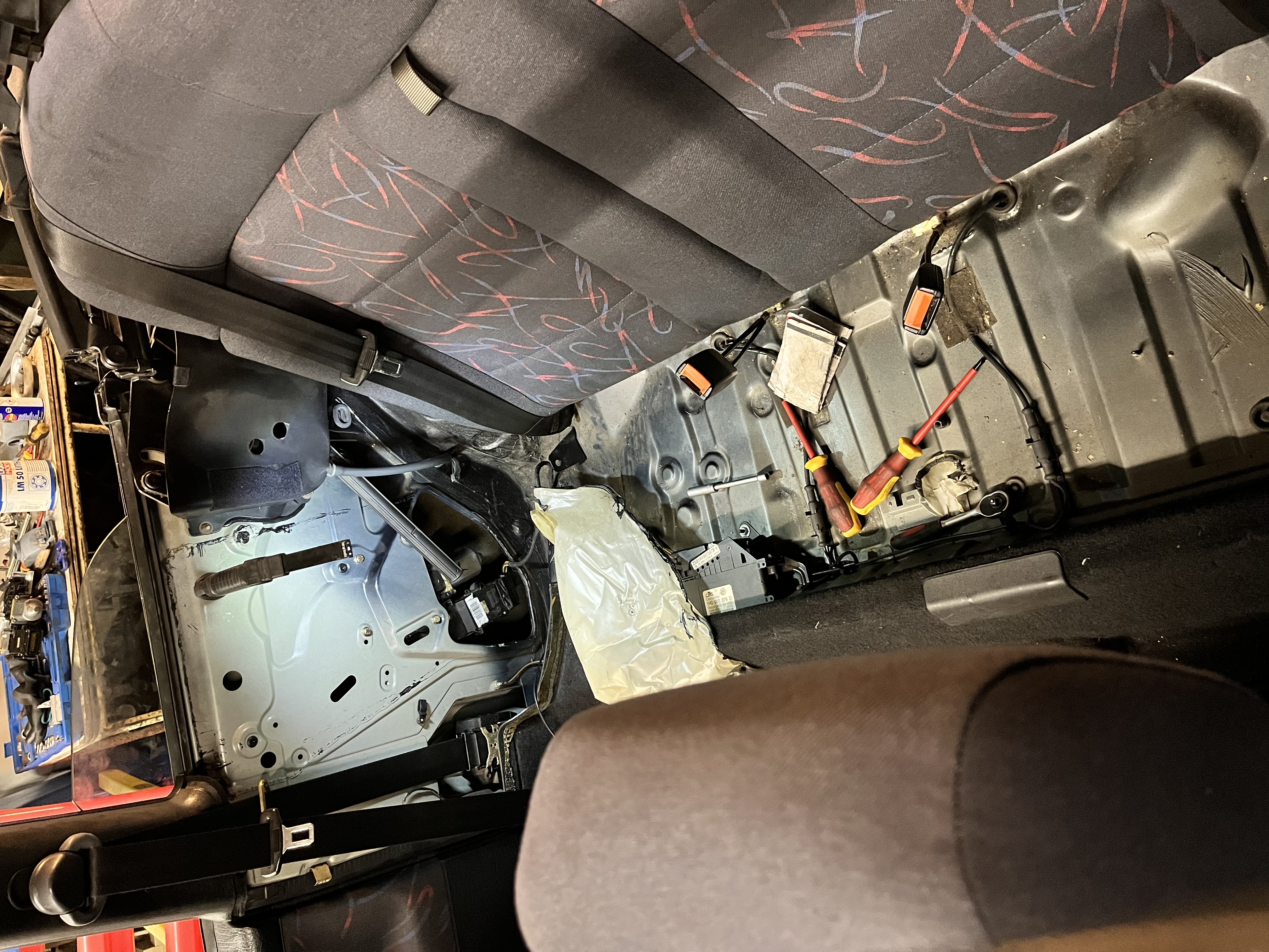 “Fresh” rear window regulators